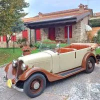 le scuderie di s.Bakhita، فندق في سكيو