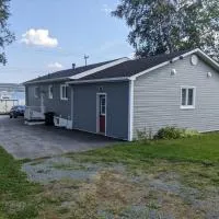 Springhouse Cozy Oceanview 1-Bedroom Apartment, hotel u gradu 'Lewisporte'