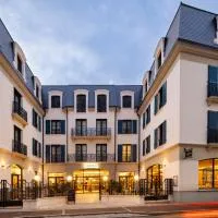 Epona Hôtel Sens, хотел в Санс