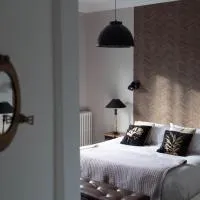 La Villa Côté Cour, hotel u Dinanu