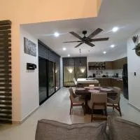 Preciosa Casa en Mérida, 2 Habitaciones, Excelente Ubicación, AC, Alberca, Asador y Estacionamiento – hotel w mieście Mérida