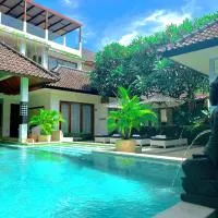 Villa Casablanca Surf Keramas, מלון בקראמאס