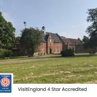 Spixworth Hall Cottages, hotel a Spixworth