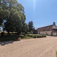 Gîte paisible près de Valençay et Zoo de Beauval - FR-1-591-624、Val-Fouzonのホテル