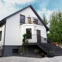 Lipowa32 Apartamenty, מלון בהרוביישוב
