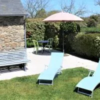 Maison charmante à Botsorhel avec jardin clôturé de 31 m², hotel v mestu Botsorhel