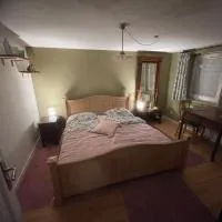 Zimmer Emmer, ein Zimmer in FeWo mit zwei Zimmern、シーダー・シュヴァレンベルクのホテル
