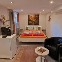 "VILLA HI" Studio Parkplatz inbegriffen, hotel v destinaci Weesen