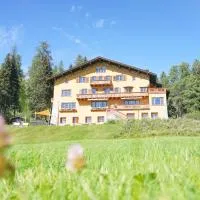 Hotel Chesa Spuondas, hotel en St. Moritz