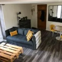 T3 spacieux à Brie-Comte-Robert, hotel em Brie-Comte-Robert