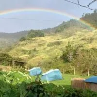 Camping tipo eco-confort Refugio Lancaster, viešbutis mieste Urrao