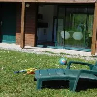 Village de Gîtes Nature et Jardin – hotel w mieście Bouère