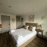 Pine, Country chalet located in Pegsdon, hotel em Hexton