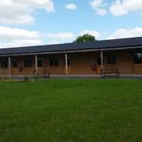 Cowbridge Cabins, hotel i Cowbridge