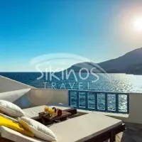 Traditional Seafront Family House, hotell sihtkohas Síkinos