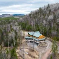 Auberge Carcajou, hotel em Saint-David-de-Falardeau