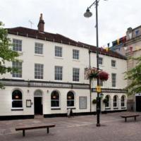 The Hatchet Inn Wetherspoon, hotel in Newbury