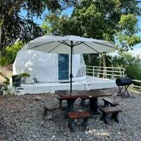Gunung Medan Glamping & Cafe, hotel en Kangar