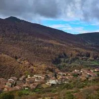 Apartamento Cholo, Hotel in Brañosera