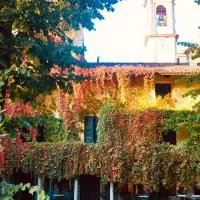 Palazzo Sismonda, hotel a Corneliano d'Alba