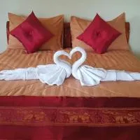 โรงแรมเรือนขุมทรัพย์, hotel en Ban Sung Yang