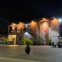 Tulip Rosé appartments، فندق في باراماريبو
