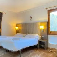 Hostal La Cabanya، فندق في سيتكاساس