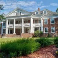 Prescott House ADK, hotel en Saranac Lake