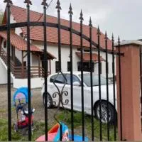 Insomnia Apartments, hotel in Lunca de Jos