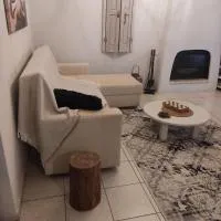 A&V's Home, hotel em Áyioi Apóstoloi