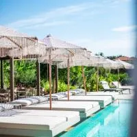 Nestor Luxury Villas, hotel di Romanós