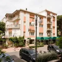 Hotel Ausonia, hotel u gradu Folonika