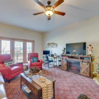 1 Mi to Skiing Mtn-View Condo in Angel Fire!, hotel near Angel Fire Airport - AXX, Angel Fire