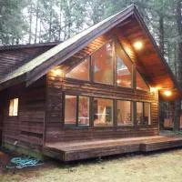 Chalet-style cabin near Mt. Rainier and Crystal, hotel din Enumclaw