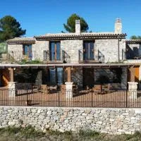 La Cueva de Miravet - Luxury Mountaintop Villa with Sea Views - Villa de lujo con vistas al mar, hotel en Cabanes