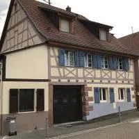 Le Logis du Vignoble، فندق في كينتزهيم