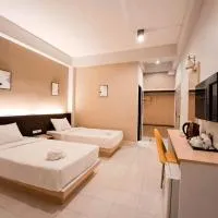 The Beginning Hotel, hotel sa Betong