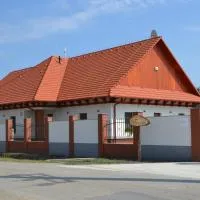 Jász Vendégház, hotel u gradu 'Jászladány'