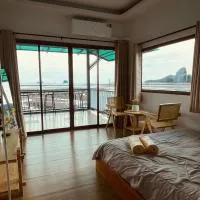 ระเบียงเลเกาะลิบง โฮมสเตย์, hotel u gradu Ko Libong