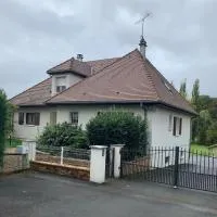 Les Bords de la Lizaine, hotell i Héricourt