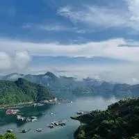 Nắng Village, hotel Hòa Bình városában