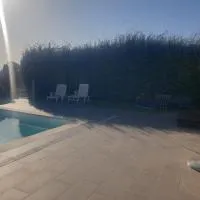 Chambre d'hôte avec accès piscine, hotel di Gigean