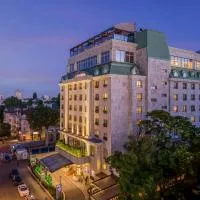 Radisson Blu Leogrand Hotel, hotel Kisjenőben