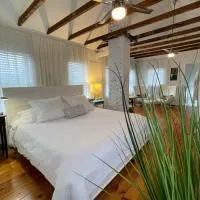 Marblehead में, होटल Magical Little Home in Historic District I Parking I Rustic Luxury I Outdoor Seating
