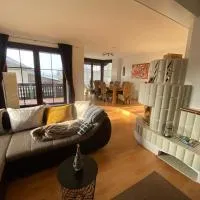 Haus mit Sauna, Garten und Pool，桑格豪森的飯店