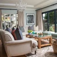 53A Luxury Bed & Breakfast โรงแรมในกาโบโรเน