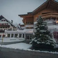Zimmer & Ferienwohnungen Dandler – hotel w mieście Fieberbrunn