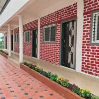 Fulgulab Lawns and Home Stay, hotel v destinaci Junnar
