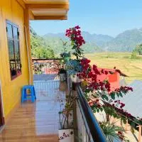 Pac Ngoi Village's homestay - Hoàng Nguyên – hotel w mieście Bak Kan