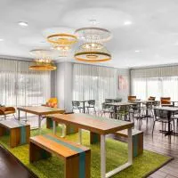Spark by Hilton Pearland, hotel u gradu Perland